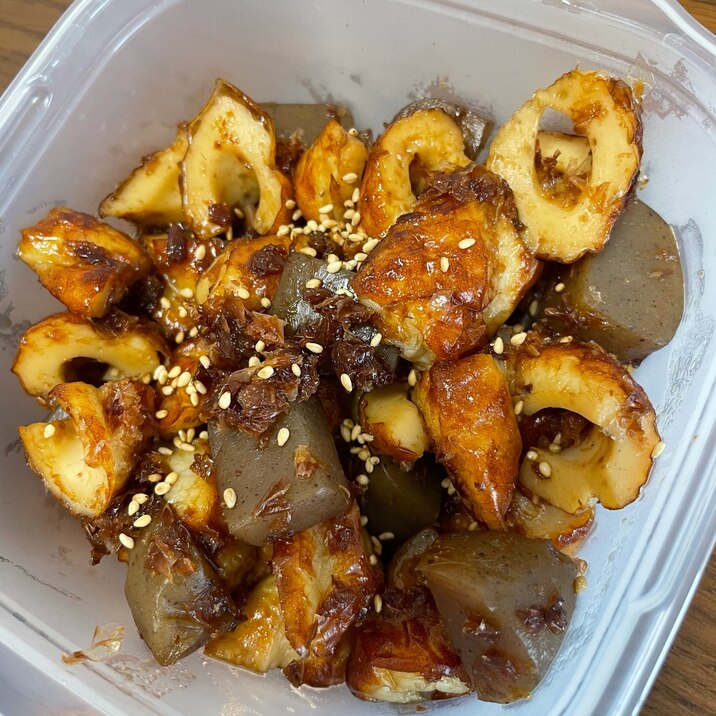 超簡単!こんにゃくと竹輪の甘辛おかか炒め